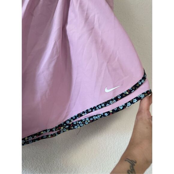 Nike women’s pink floral trim running‎ shorts size 3x - Picture 4 of 6